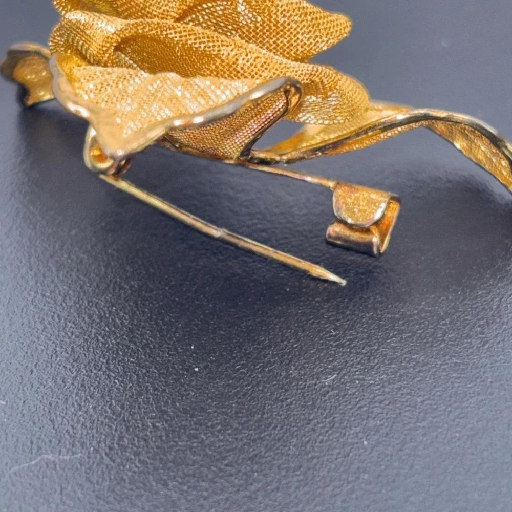 Vintage 1980s Gold Tone‎ Metal Mesh 3D Rose Flower Leaf Floral 1.5